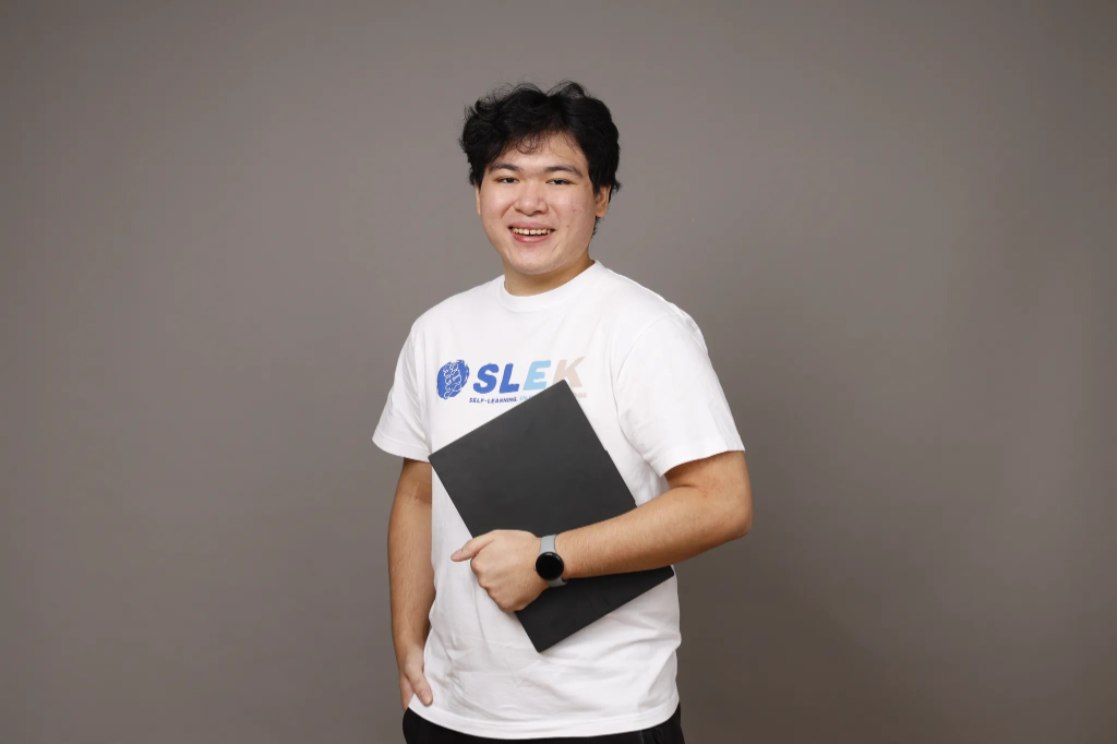 Portrait of Samuel Huang M.S.