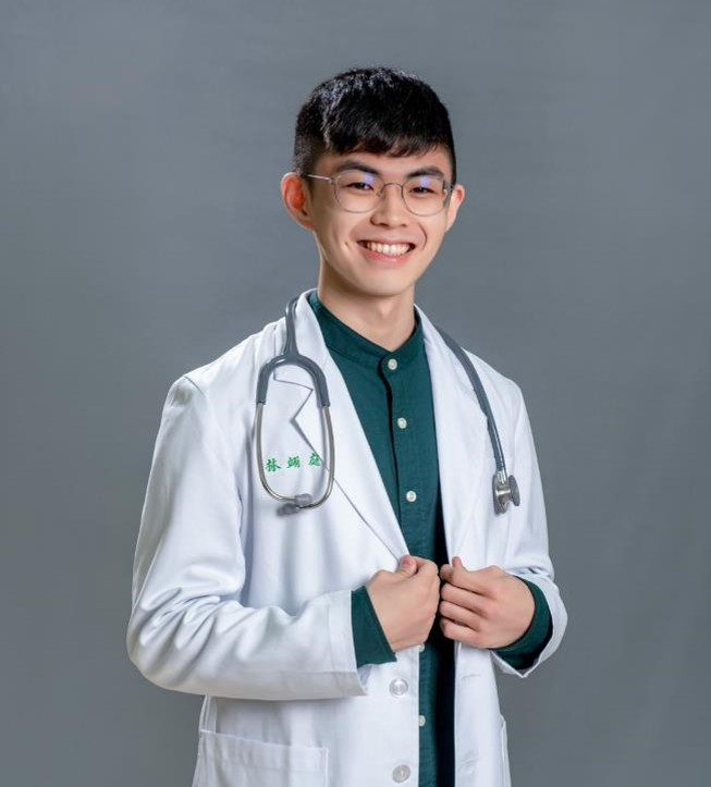 Portrait of Ted Lin, MD